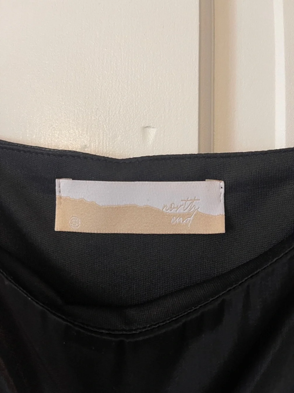 Black Satin Puff-Sleeve Mini Formal Dress - Picture 2 of 4